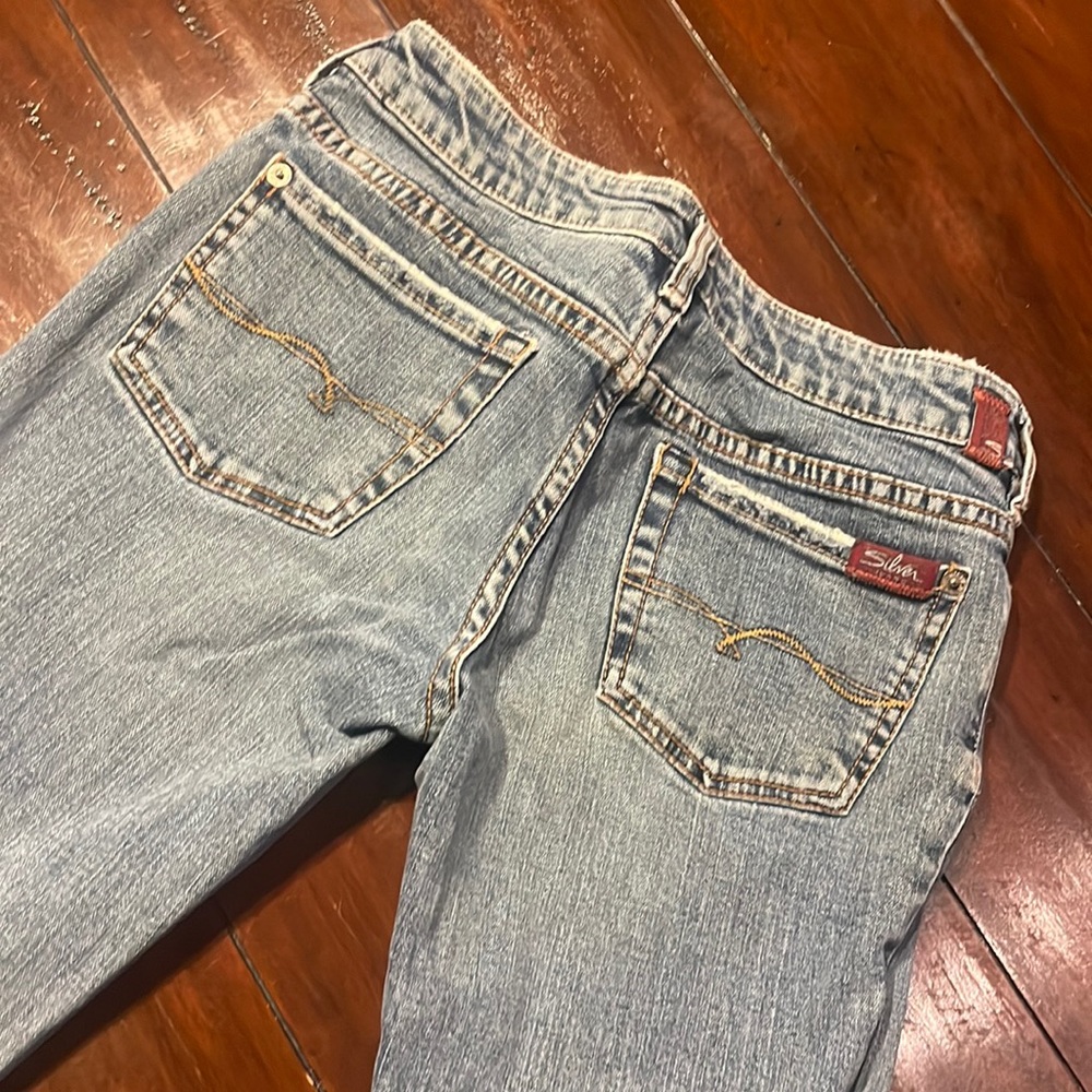 Silver jeans. Size 26 flared jeans